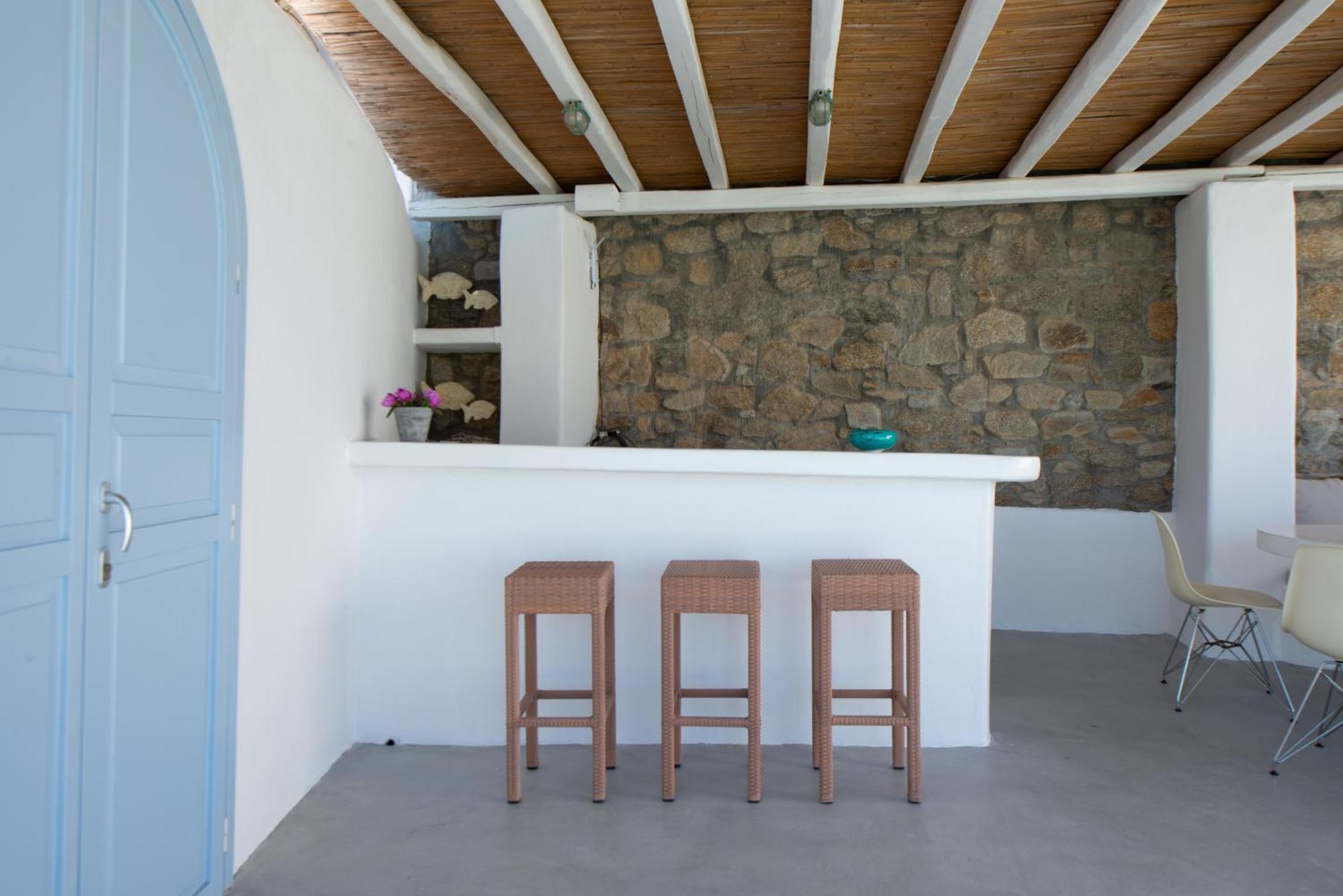 Isabella - Psarou Villa Psarrou