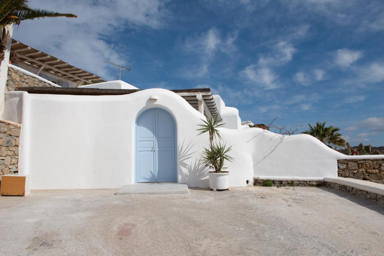 Isabella - Psarou Villa Psarrou